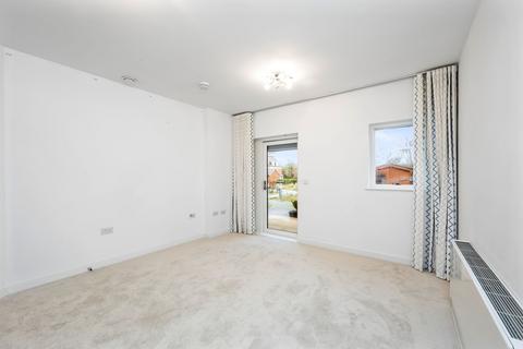 1 bedroom ground floor flat for sale, The Boulevard, Horsham, RH12