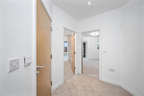 1 bedroom ground floor flat for sale, The Boulevard, Horsham, RH12