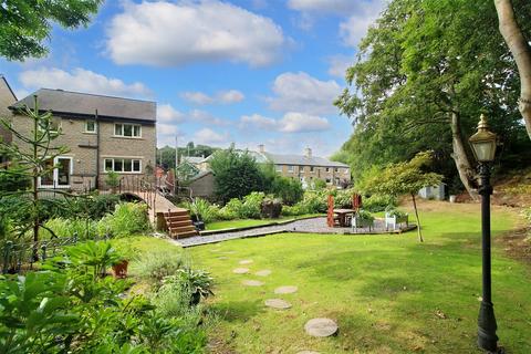 4 bedroom detached house for sale, Fleet Street, Scissett, Huddersfield HD8 9JJ