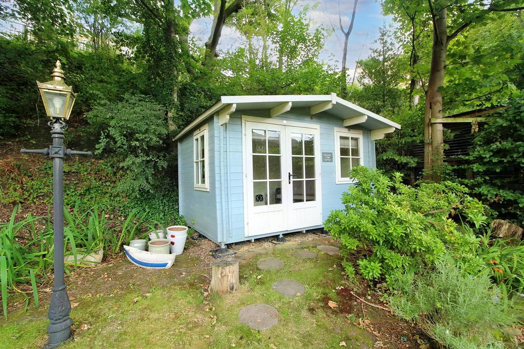 Log cabin