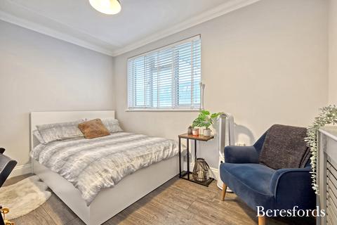 2 bedroom apartment for sale, Westbury Terrace, Upminster, RM14