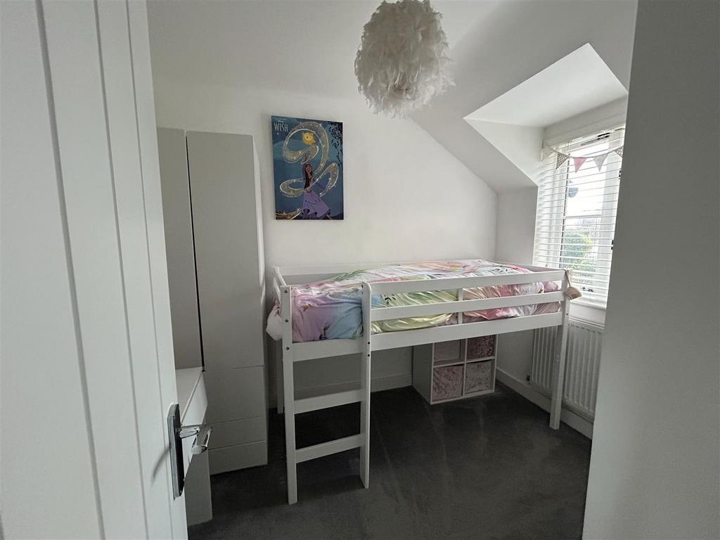 Bedroom 33.jpeg