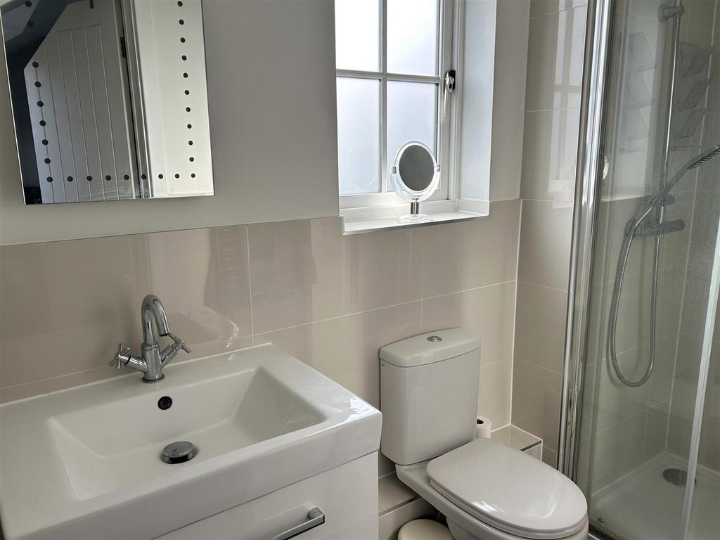 Ensuite.jpeg