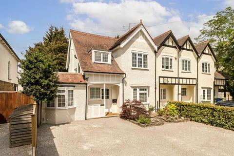 4 bedroom semi-detached house for sale, Perivale Lane, Greenford UB6