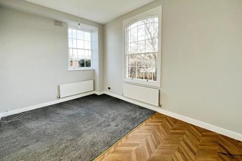 24 Bellingham Close, Thirsk, YO7 1FX