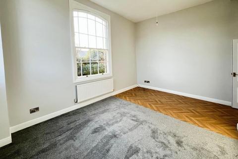 24 Bellingham Close, Thirsk, YO7 1FX