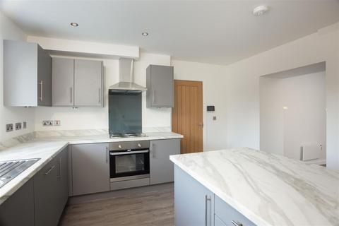 3 bedroom apartment to rent, Grove Lane, Leeds LS6