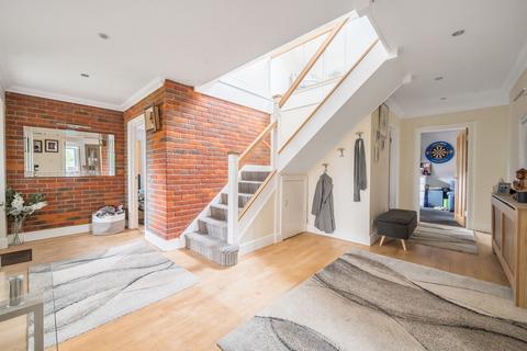 5 bedroom detached house for sale, Easthampstead Road, Wokingham RG40