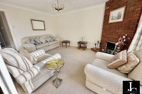 3 bedroom detached house for sale, Arundel Close, Telford TF3