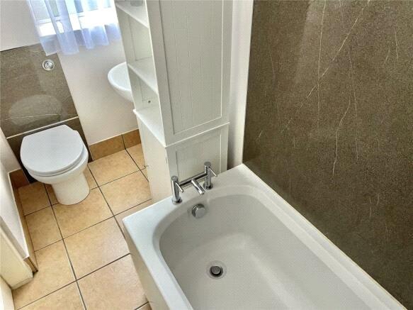 Bathroom/Wc