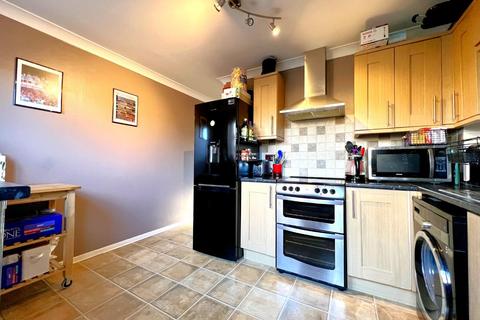 2 bedroom terraced house for sale, Manorfield, Ashford