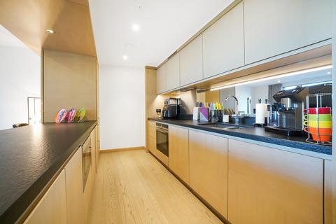 2 bedroom apartment for sale, Viaduct Gardens, London, Nine Elms SW11 7AY