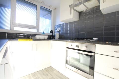 3 bedroom duplex to rent, Rutley Close, Kennington, SE17