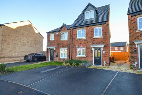 3 bedroom semi-detached house for sale, Winder Avenue, Halfway, Sheffield, S20