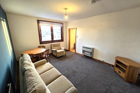 2 bedroom flat to rent, Kirkhill Road, Torry, Aberdeen, AB11