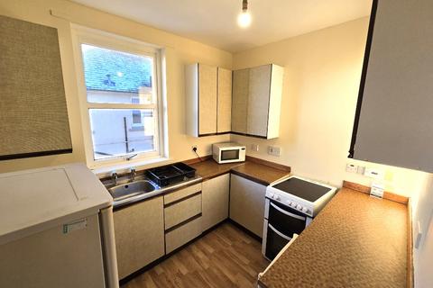 2 bedroom flat to rent, Kirkhill Road, Torry, Aberdeen, AB11