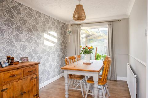 3 bedroom terraced house for sale, Elm Tree Close, Keyingham