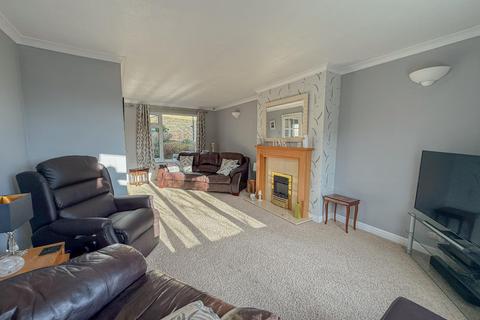 3 bedroom semi-detached house for sale, Riby Court, Holton-le-Clay DN36