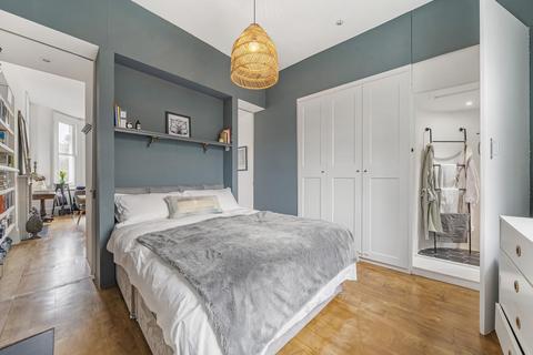 1 bedroom flat for sale, Gwendwr Road, West kensington