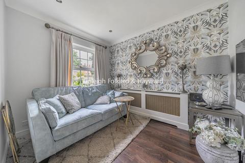 6 Pickwick Way, Chislehurst, BR7 6RZ
