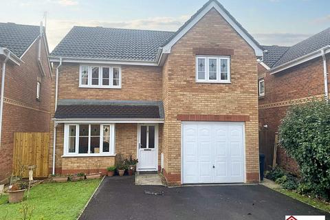 4 bedroom detached house for sale, Parc Penscynnor, Cilfrew, Neath, Neath Port Talbot. SA10 8LQ