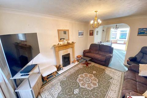 4 bedroom detached house for sale, Parc Penscynnor, Cilfrew, Neath, Neath Port Talbot. SA10 8LQ