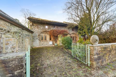4 bedroom farm house for sale, Greenfield Road, Colne, BB8