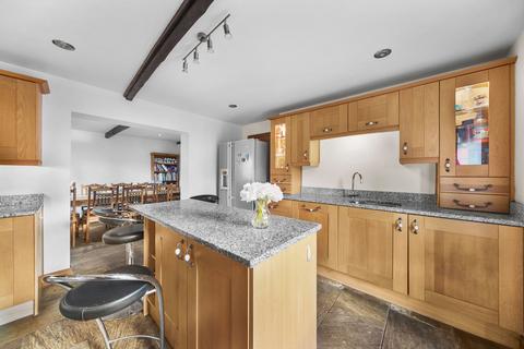 4 bedroom farm house for sale, Greenfield Road, Colne, BB8