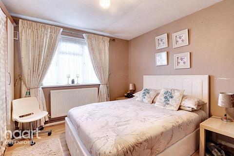 2 bedroom apartment for sale, Bower Close, Northolt