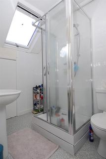 2 bedroom apartment to rent, Napier Terrace, Flat 3, Plymouth PL4