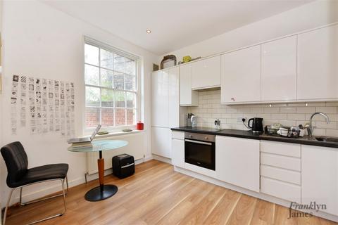 2 bedroom apartment to rent, Commercial Road, London, E14