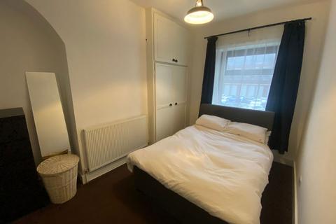 192 Fields New Road, Chadderton, Oldham, OL9 8NT