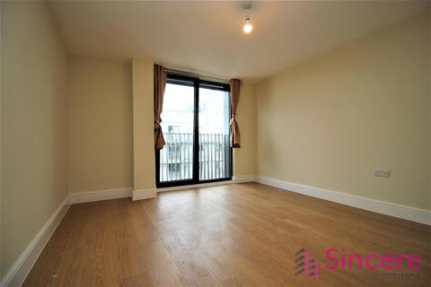 3 bedroom apartment to rent, 450 High Road, Ilford IG1