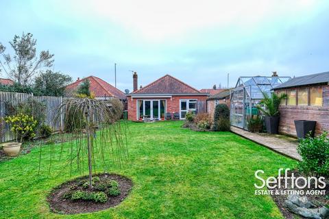 4 bedroom detached bungalow for sale, St. Williams Way, Norwich, NR7