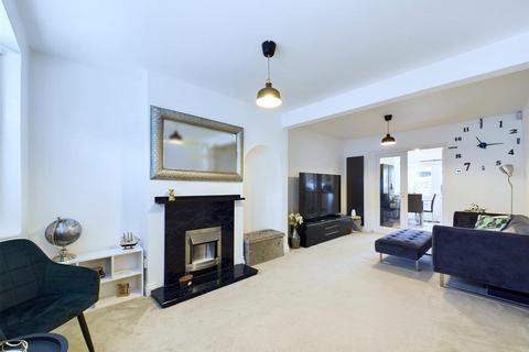 18 Bramblewood Close, Carshalton, SM5 1PG