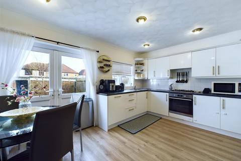 18 Bramblewood Close, Carshalton, SM5 1PG