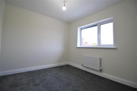 2 bedroom apartment to rent, Rathbone Close, Manchester M34