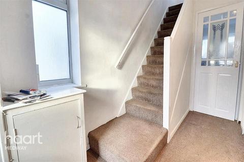 3 bedroom semi-detached house to rent, Drakes Avenue, Rochester