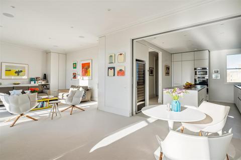 3 bedroom apartment for sale, Cadogan Gardens, Sloane Square SW3