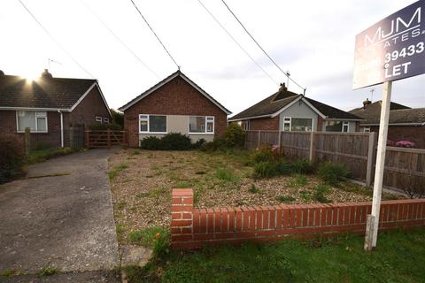 2 bedroom bungalow to rent, School Lane, Manningtree CO11