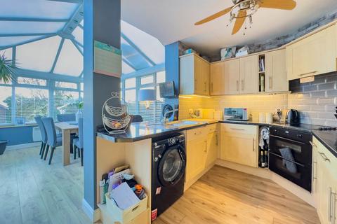 53 Glen Road, Morley, Leeds, LS27 9EZ