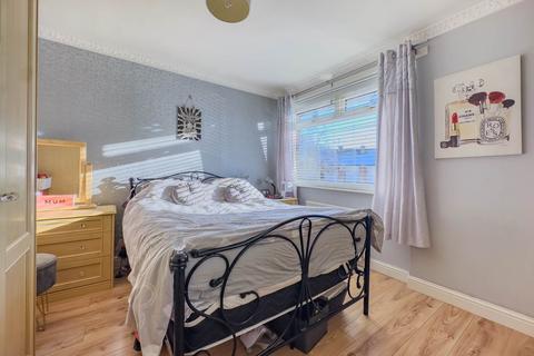53 Glen Road, Morley, Leeds, LS27 9EZ
