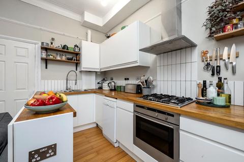 2 bedroom flat for sale, Roundhill Crescent, Brighton