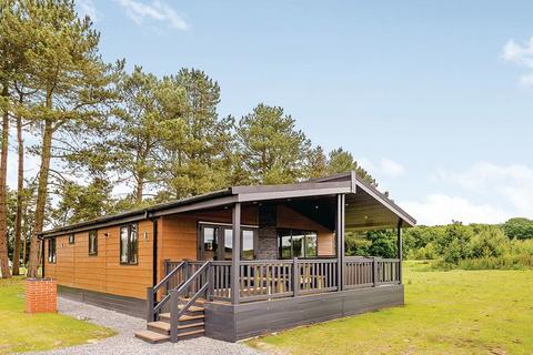 3 bedroom lodge for sale, Stixwould Road, Woodhall Spa Lincolnshire