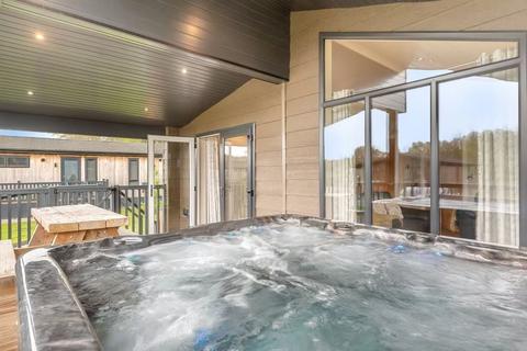 3 bedroom lodge for sale, Stixwould Road, Woodhall Spa Lincolnshire