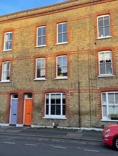 2 bedroom maisonette to rent, Gibson Street London SE10