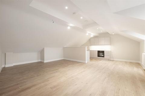 1 bedroom flat for sale, High Street, Ewell, Epsom