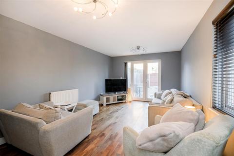 2 bedroom end of terrace house for sale, Tudor Place, Lower Queens Road, Buckhurst Hill