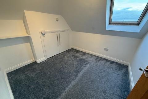 2 bedroom flat to rent, Lawson Road, Poole, BH12