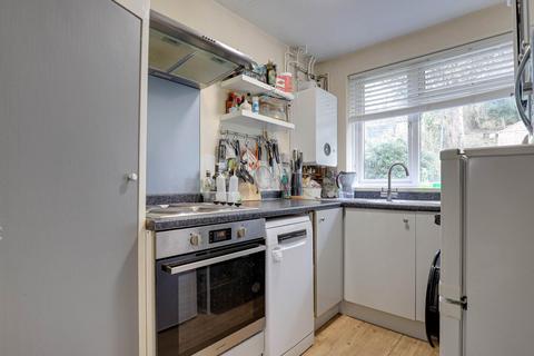 2 bedroom maisonette for sale, Hemdean Road, Caversham